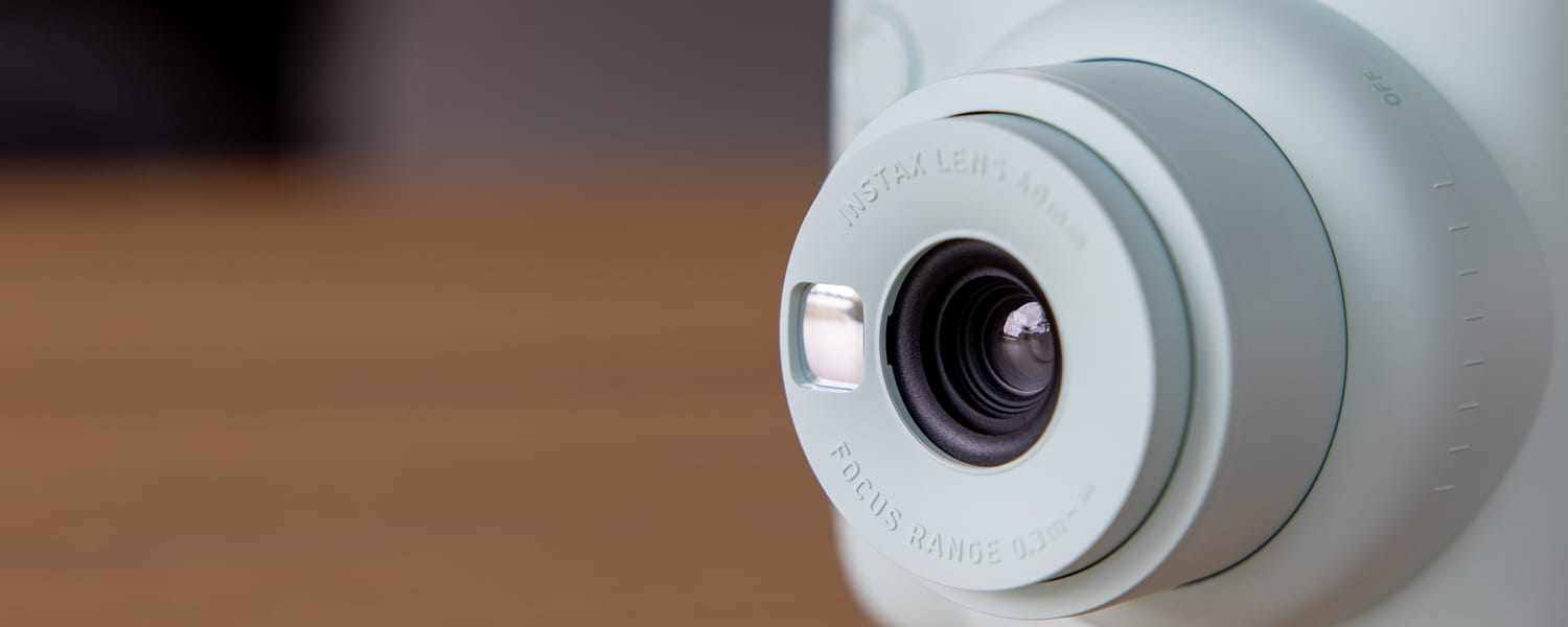 Fujifilm Instax mini 12 lens met selfiestand