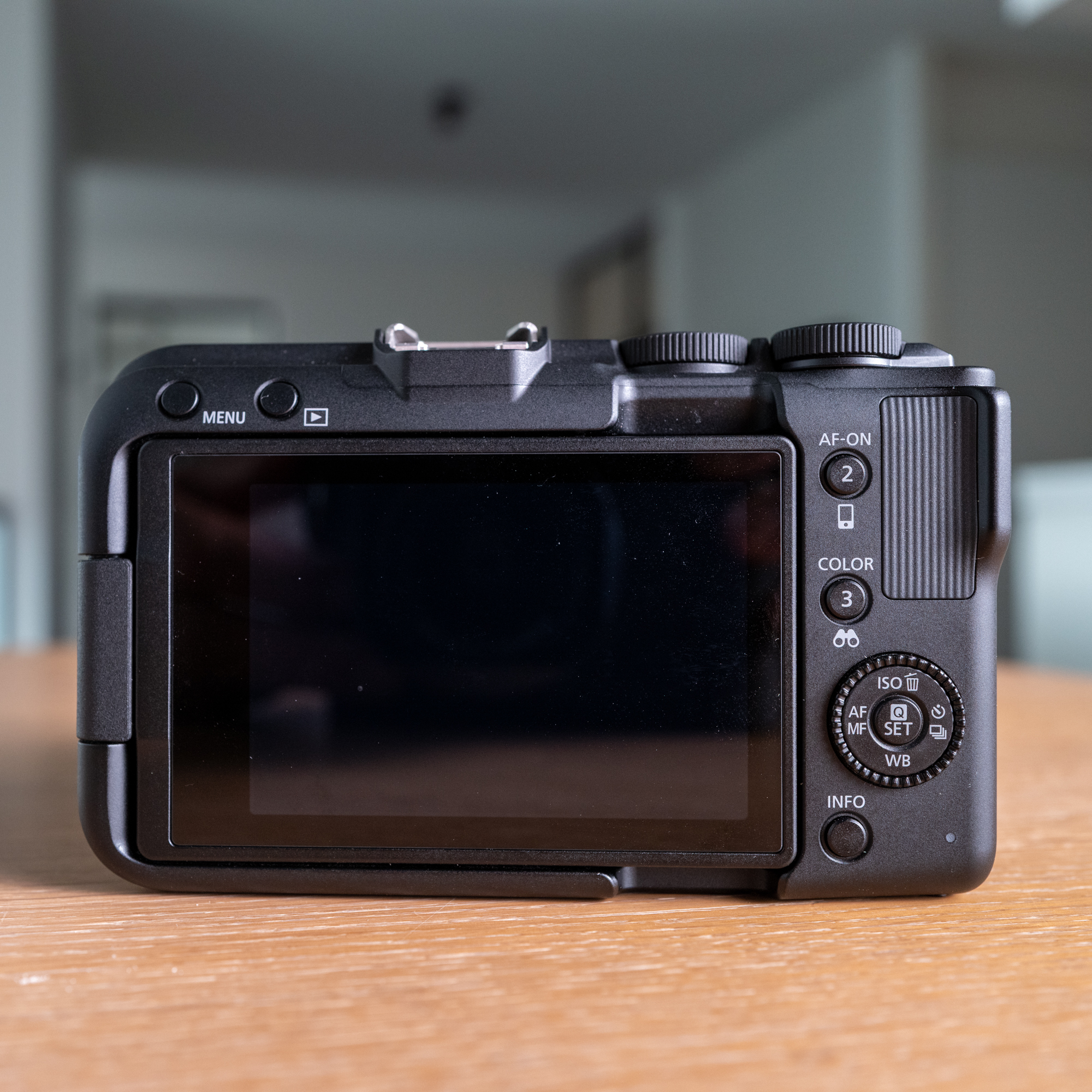 Canon EOS R50 V achterkant