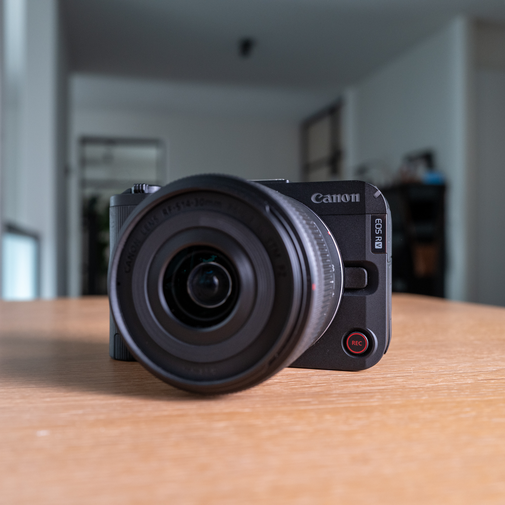 Canon EOS R50 V voorkant