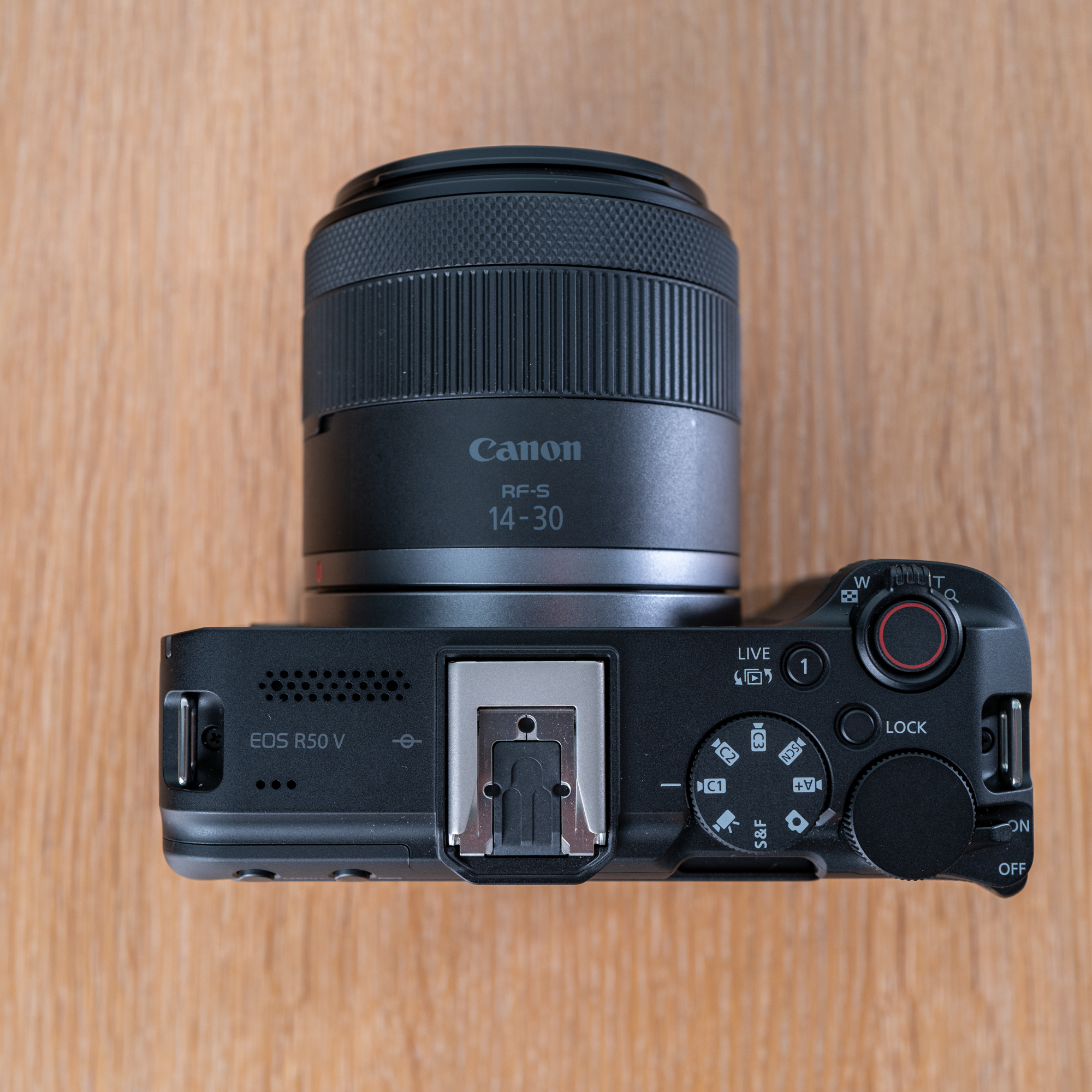 Canon EOS R50 V bovenkant knoppen
