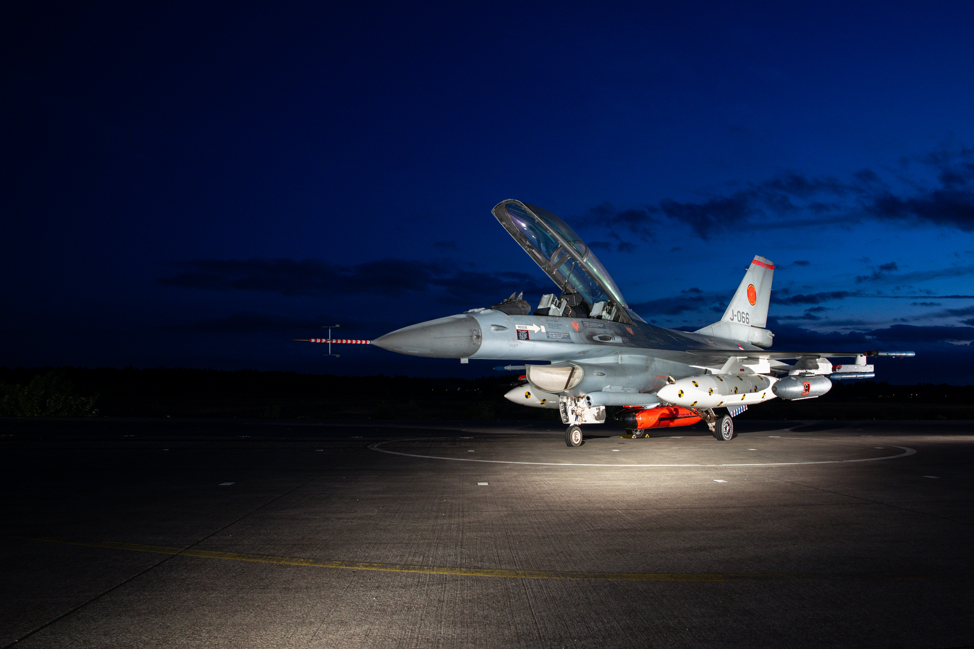 Lockheed Martin F-16BM ‘Orange Jumper’