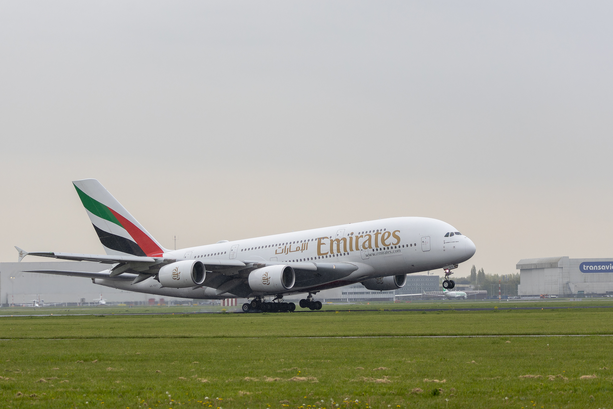 A380 landt op Buitenveldertbaan