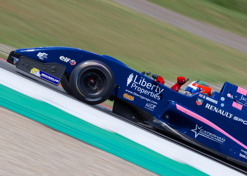 F3000